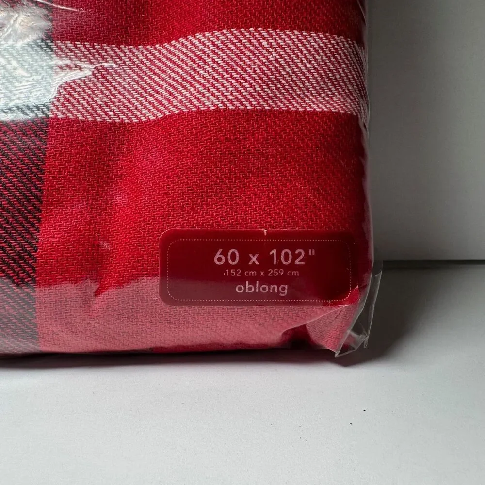 St. Nicholas Square Christmas Cabin Tablecloth Holiday Plaid Oblong 60 in x 102